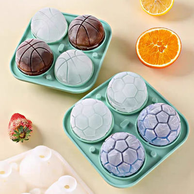 comprare MHC Eco-Friendly Silicone Ice Cube Trays For Freezer With Cover Balls 3D Football Round Ice Mould online manufacture