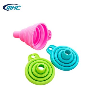 Commestibile su misura riutilizzabile liquido dell'olio di Mini Collapsible Silicone Kitchen Funnels