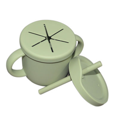 La tazza libera amichevole 100% dello spuntino del bambino di Eco BPA della tazza di Sippy del silicone ha personalizzato le dimensioni
